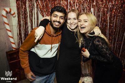 Party Bild aus dem Weekend Club Berlin vom 20.12.2024